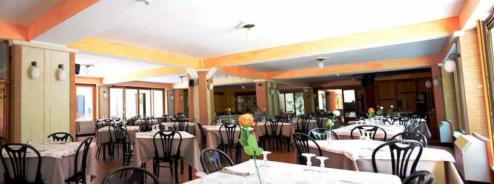 LH Albergo Il Picchio Pescasseroli Esterno foto