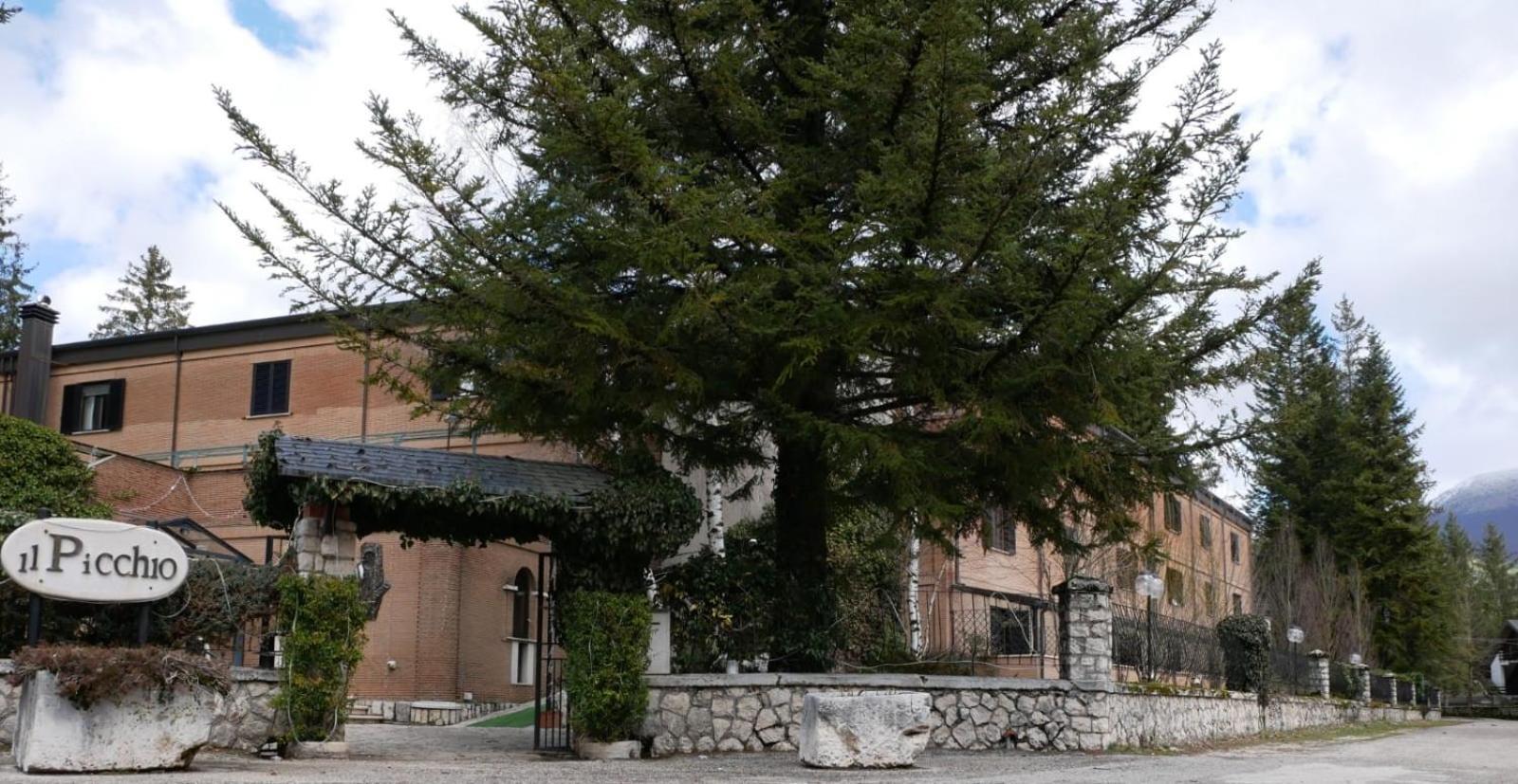 LH Albergo Il Picchio Pescasseroli Esterno foto
