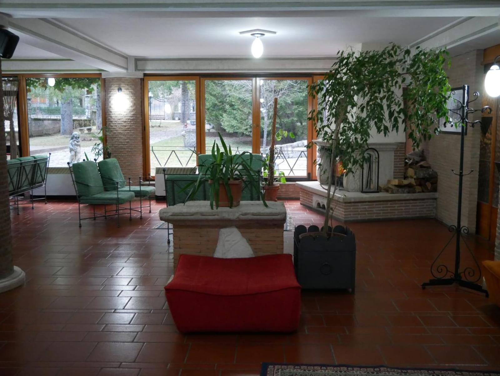 LH Albergo Il Picchio Pescasseroli Esterno foto