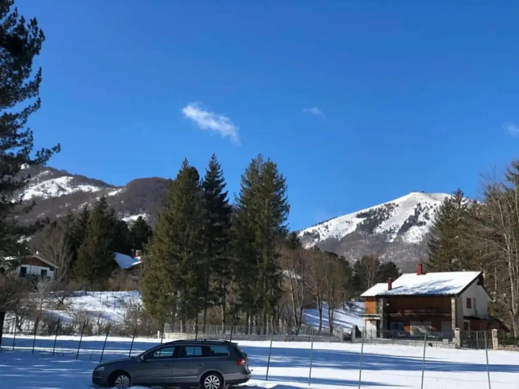LH Albergo Il Picchio Pescasseroli Esterno foto